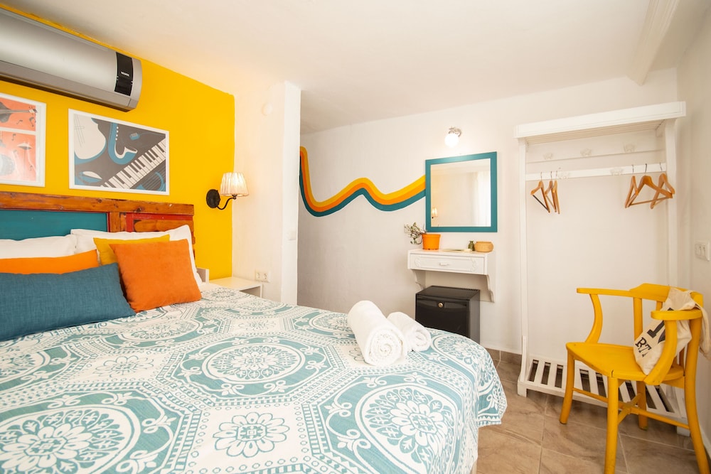 No 7 Concept Room with Sea View - Photo 4