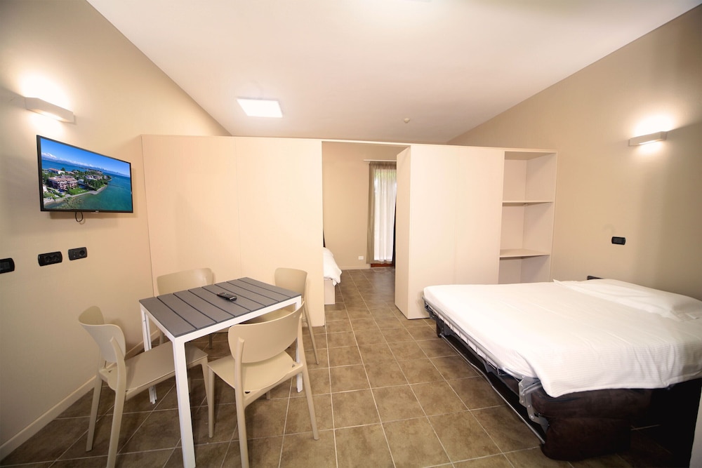 Family Quadruple Room photo 2