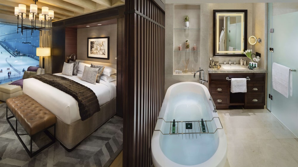 Duplex Aspen Ski Chalet - Access to Snow Park in Ski Dubai for 2, Private Butler, Lounge Access