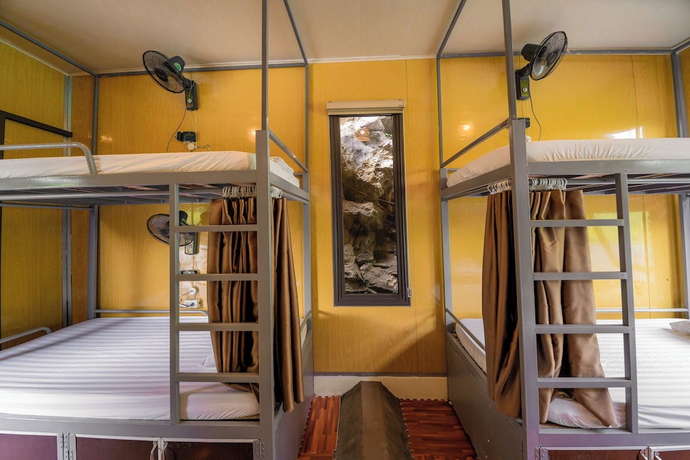 Standard Shared Dormitory, Mixed Dorm, Mountain View, Mountainside