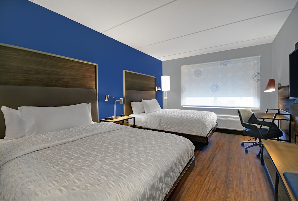 Room, 2 Queen Beds, Accessible, Bathtub (Mobility & Hearing) - Photo 3