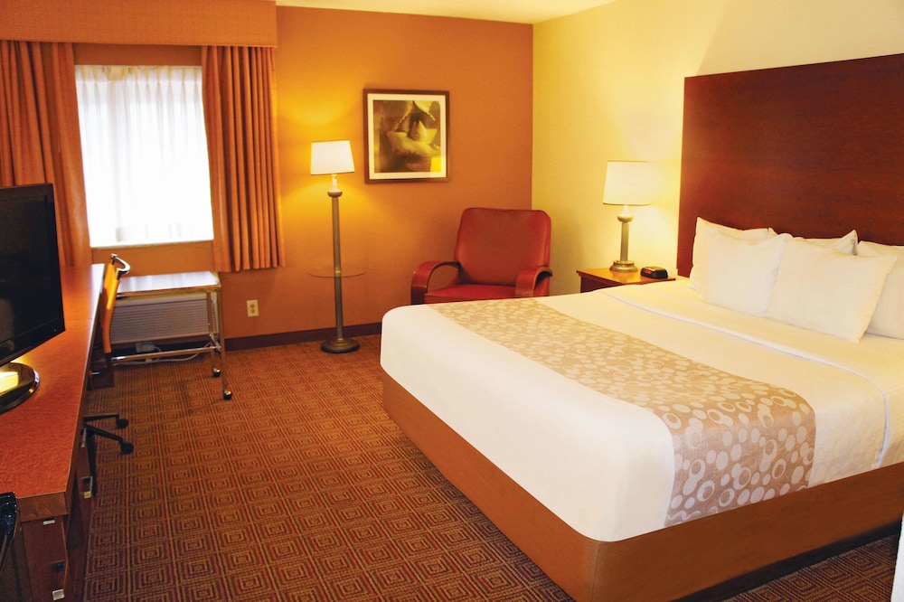 Room, 1 Double Bed, Non Smoking - Photo 2