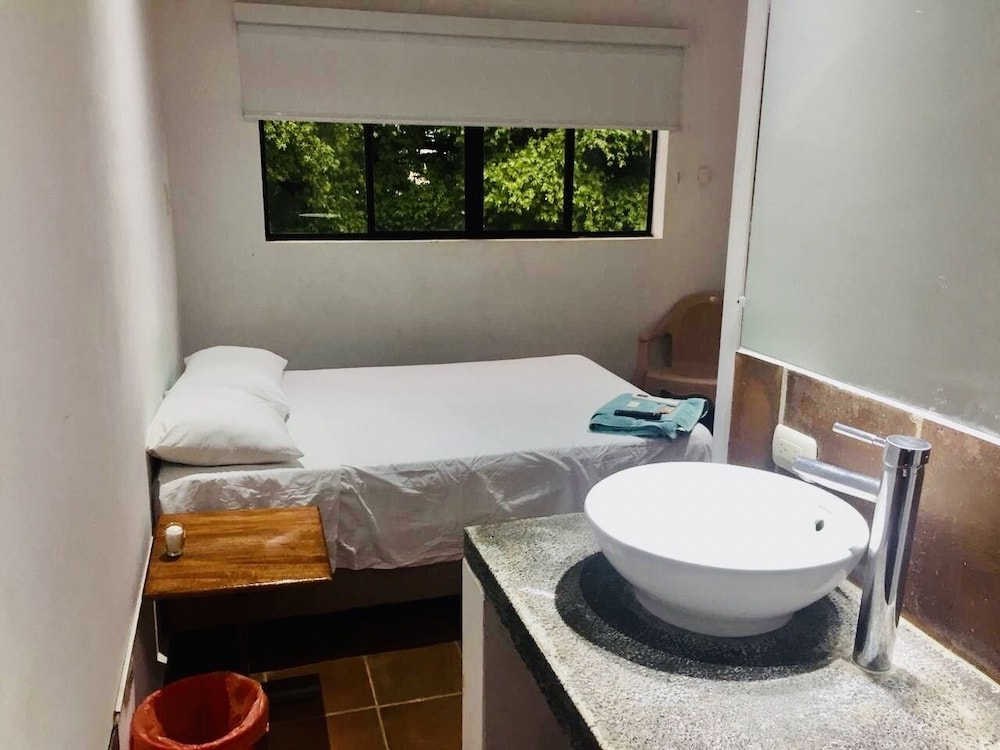 Comfort Room, 1 Double Bed, Non Smoking photo 2