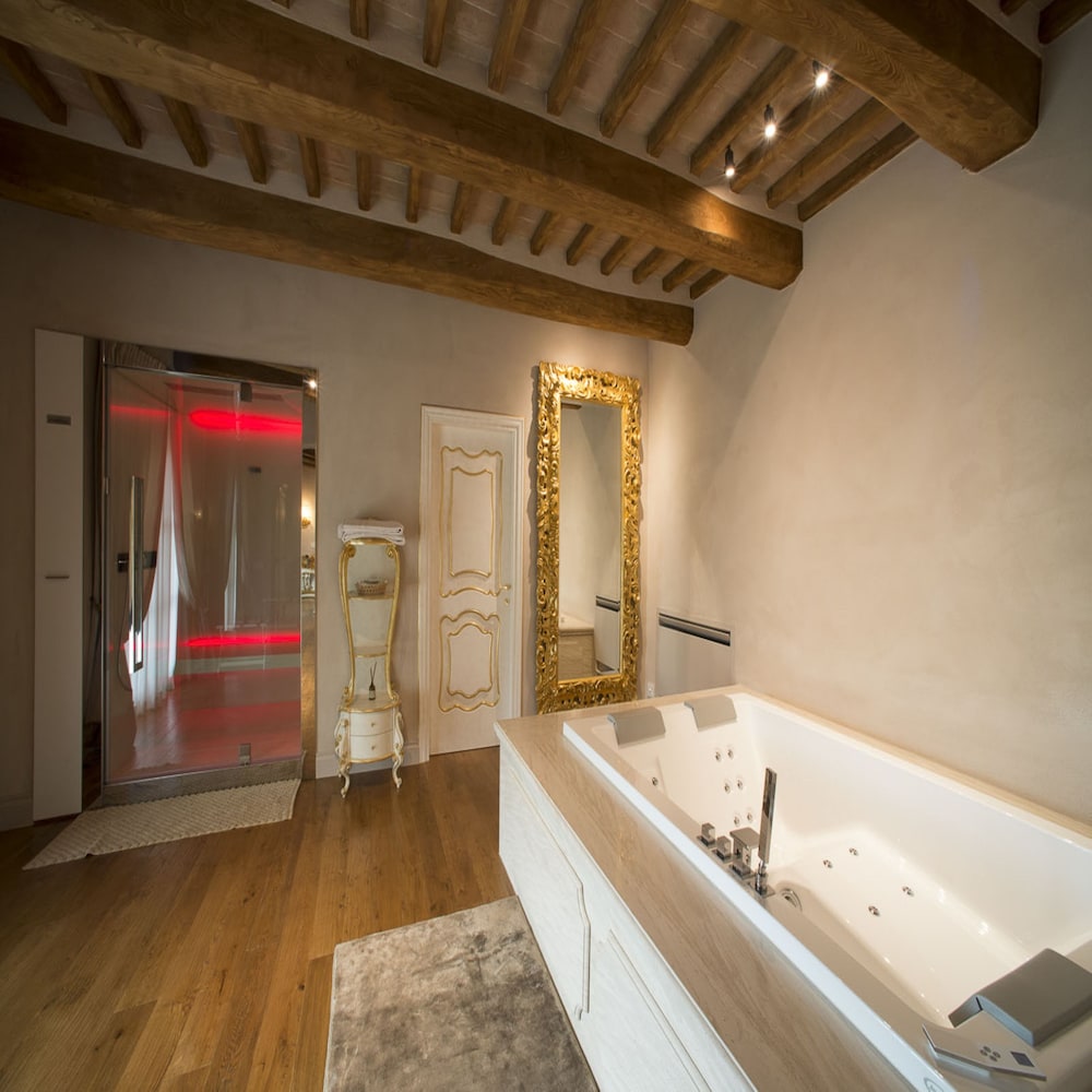 Suite Exclusive with SPA - Photo 12