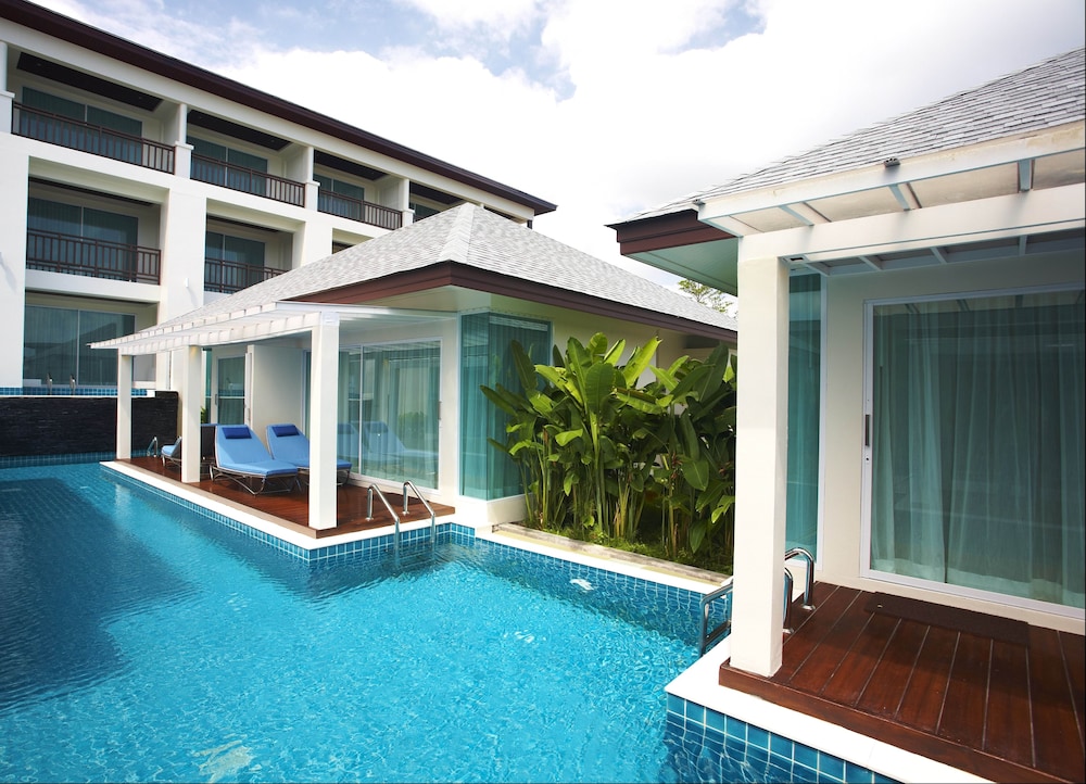 Deluxe Villa, Pool Access - Photo 7