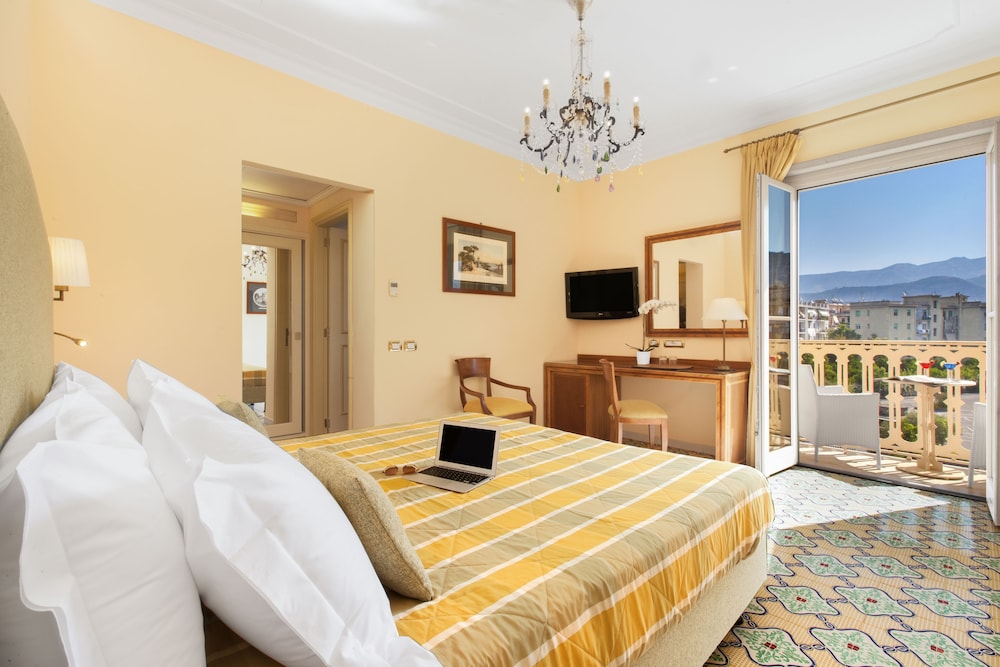 Comfort Double or Twin Room, Balcony - Photo 1