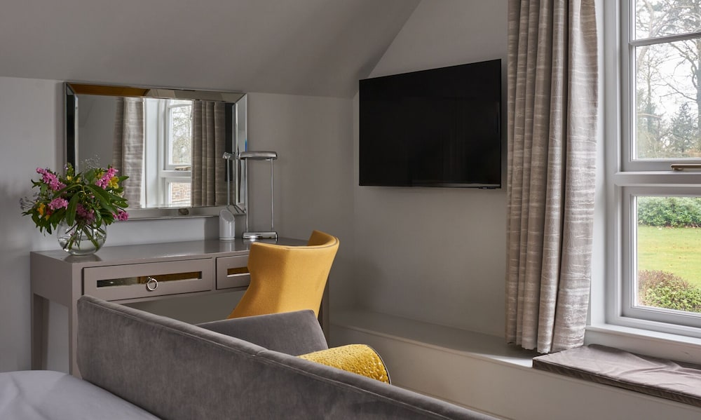 Manor Suite photo 3