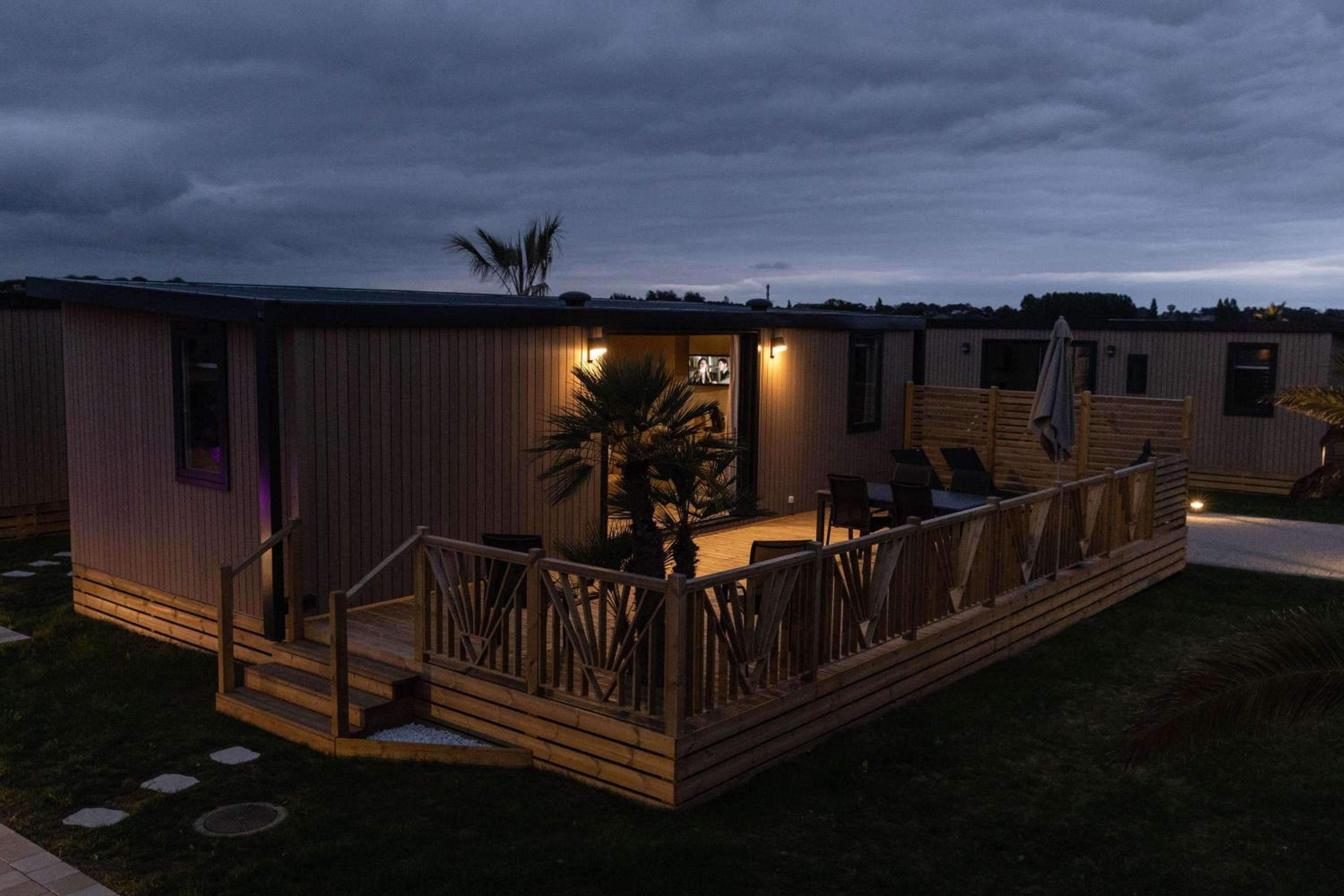 Mobile Home photo 1
