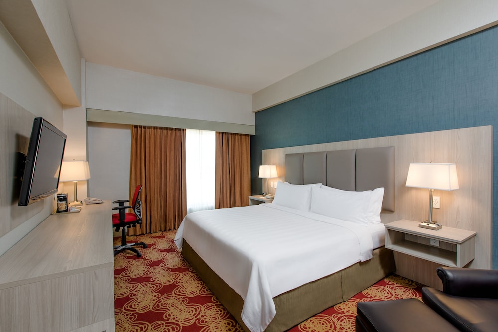 Standard Room, 1 King Bed (Top Floor) - Photo 2