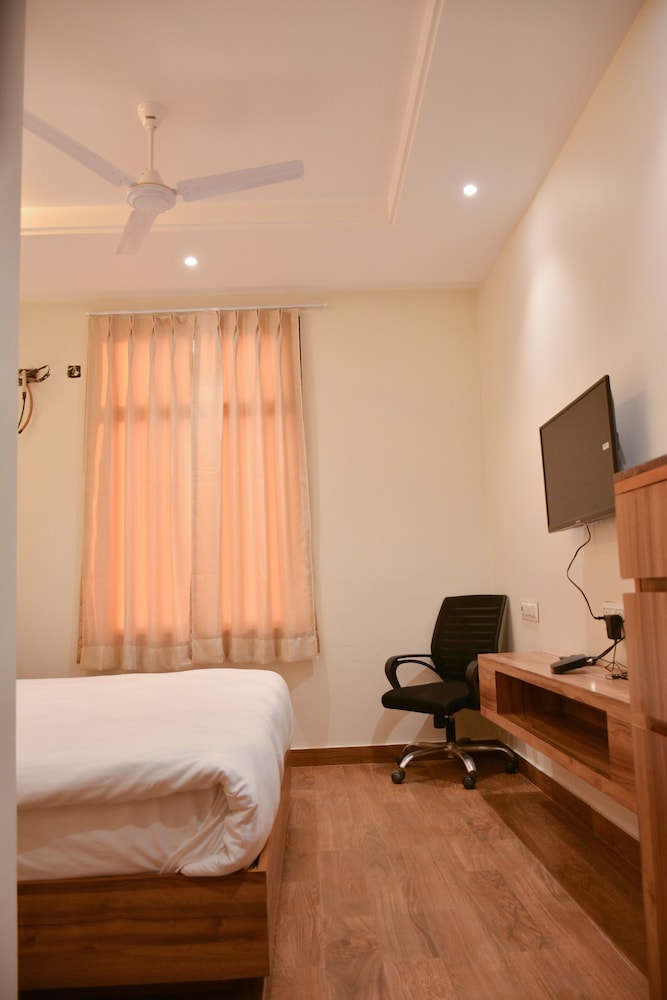 Super Deluxe Room - Photo 4