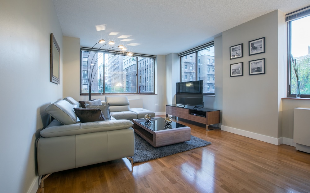 Apartment photo 1