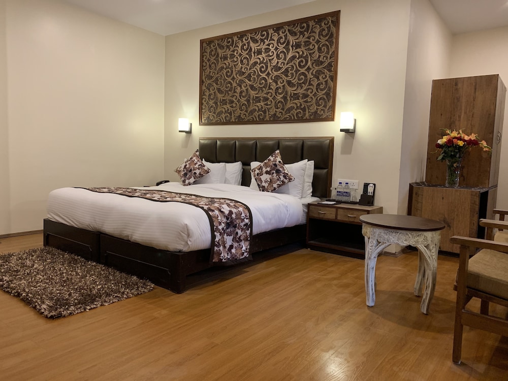 Standard Double Room, 1 King Bed - Photo 3