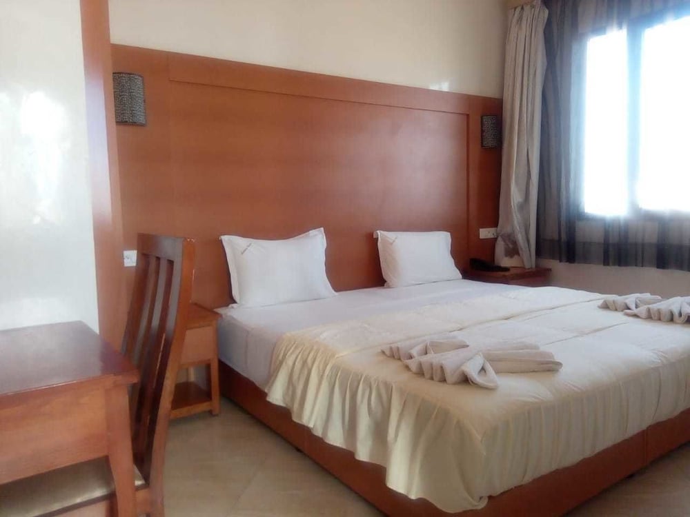 Comfort Suite photo 2