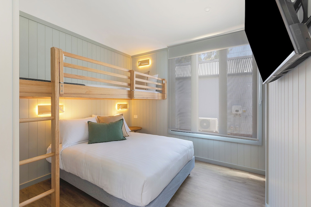 Superior Villa - Sleeps 5 photo 2