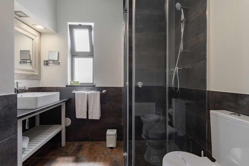 Standard Double or Twin Room, City View (Guest house) photo 3