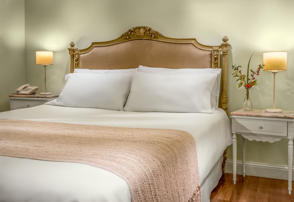 Standard Double or Twin Room photo 3