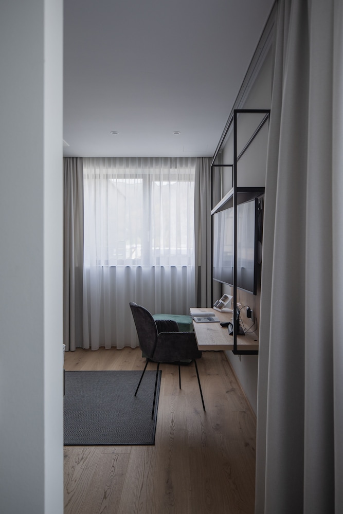 Exclusive Double Room, 1 Bedroom, Non Smoking, City View photo 3