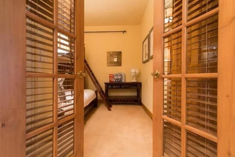 Condo, Multiple Beds (2106 Timberline Lodge, Trappeur's Cro) photo 1
