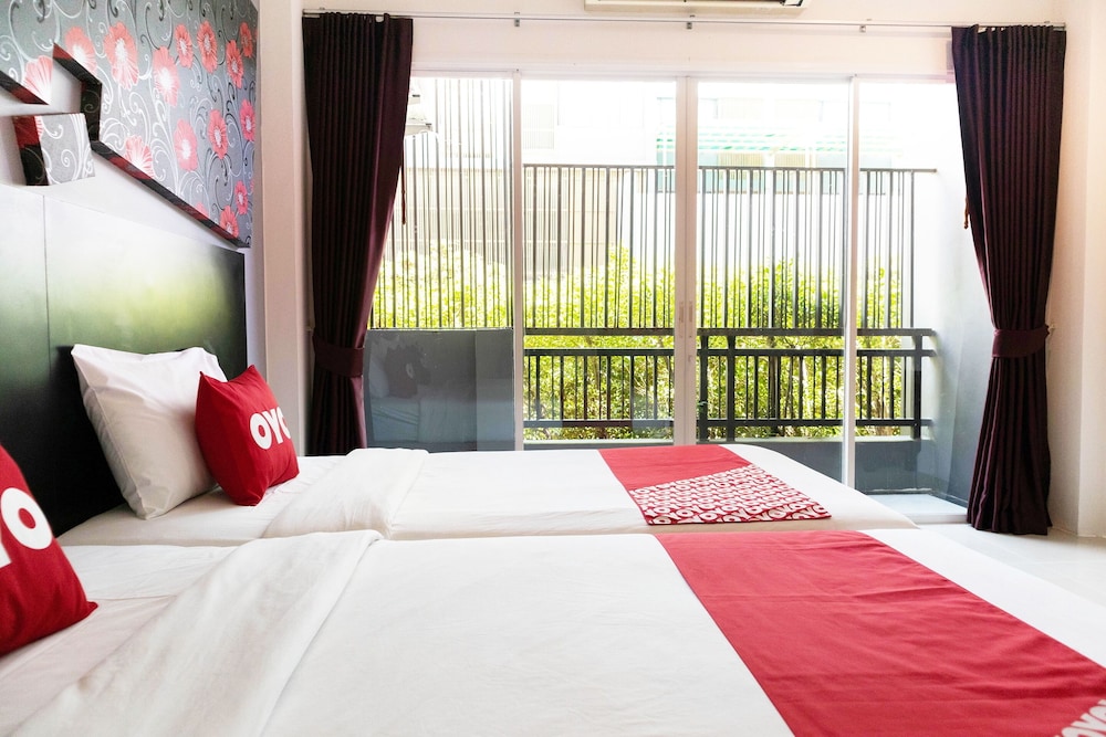 Deluxe Twin Room photo 3