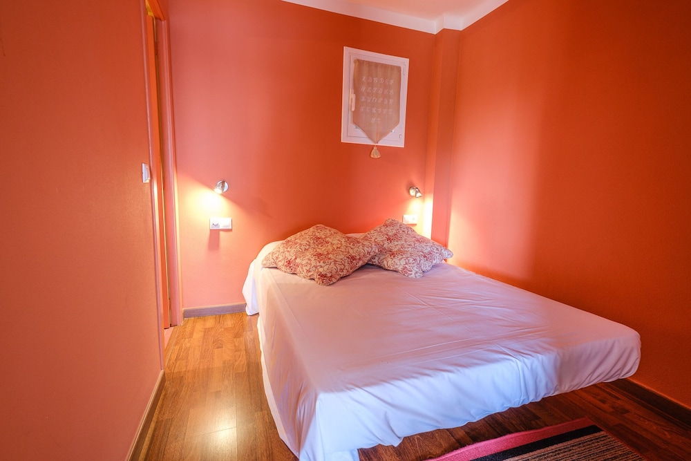 Apartment, 2 bedrooms (6 people, 1st floor, No. 5) photo 2