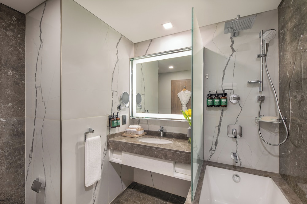 Deluxe Room, 1 King Bed