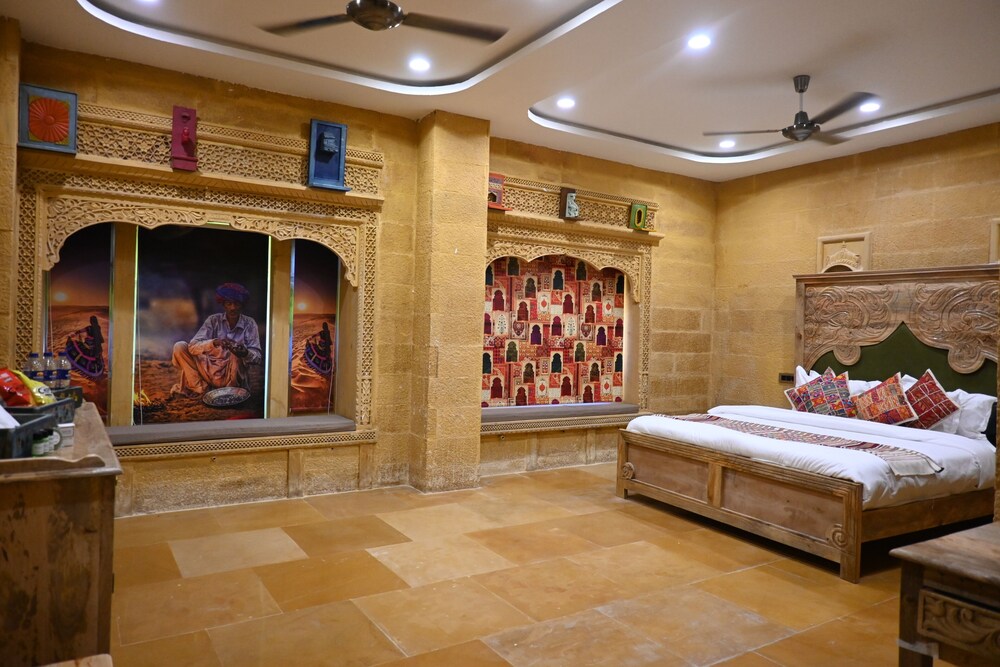 Deluxe Room, City View
