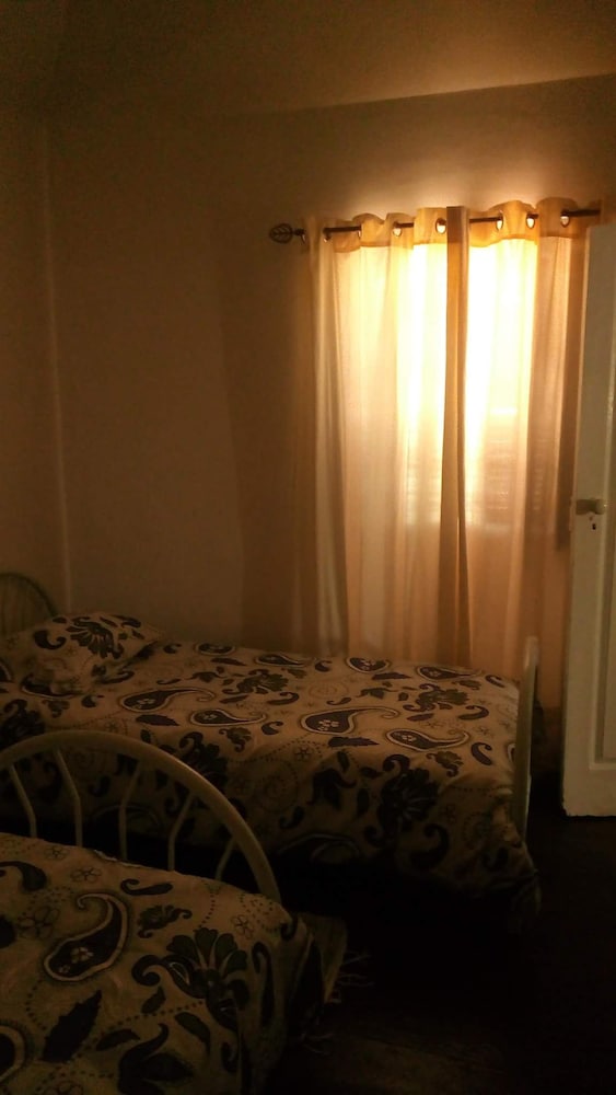 House, 2 Bedrooms photo 1