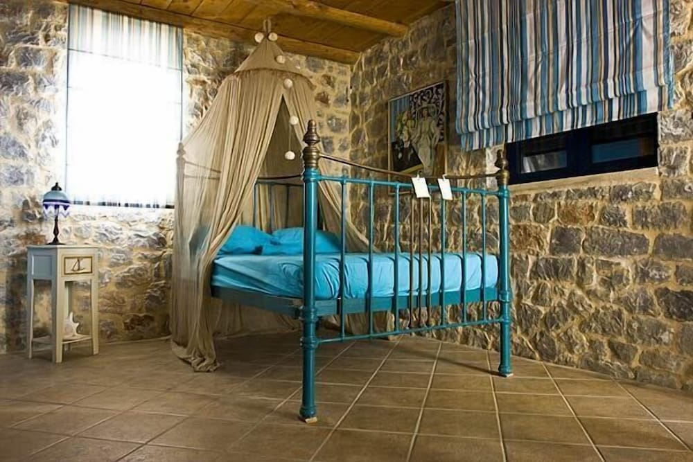 Duplex, 1 Bedroom, Pool Access (Attitamos)