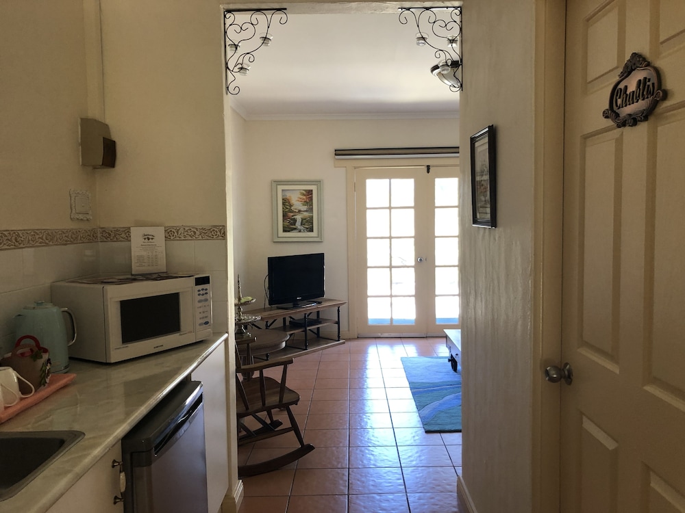 1 Bedroom Garden View (Chablis) - Photo 7