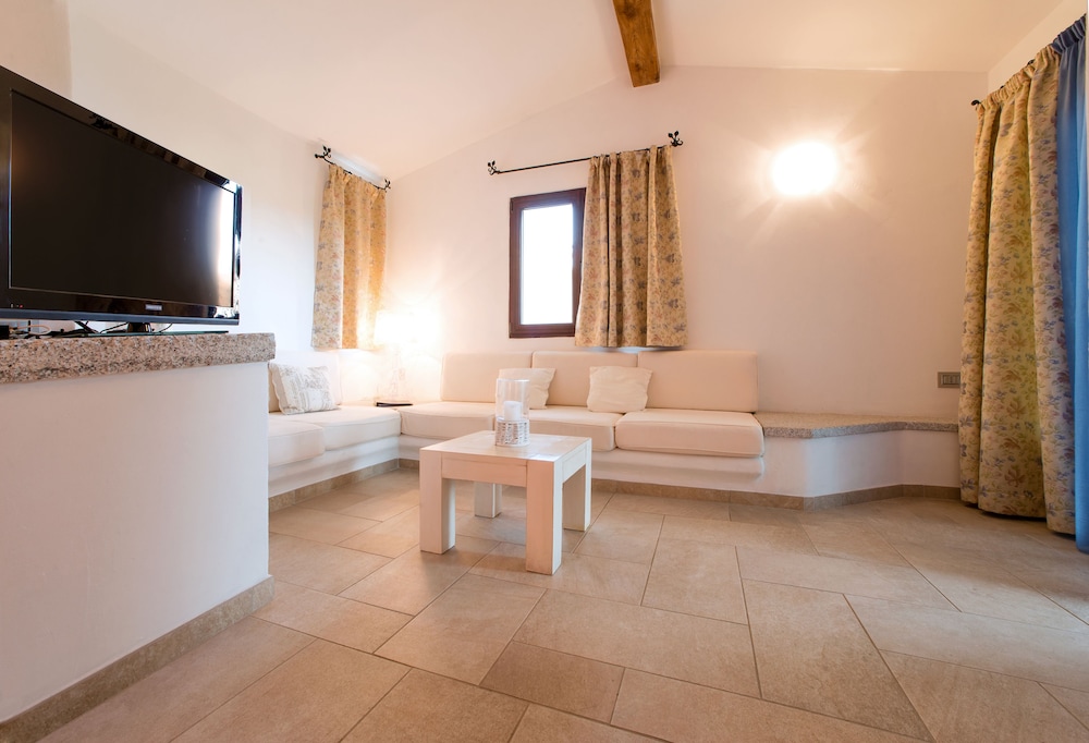 Superior Double Room, Patio, Sea View - Photo 3