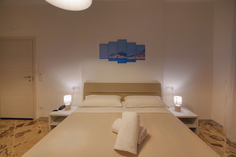 Triple Room, Sea View photo 3