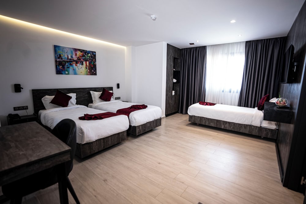 Comfort Triple Room