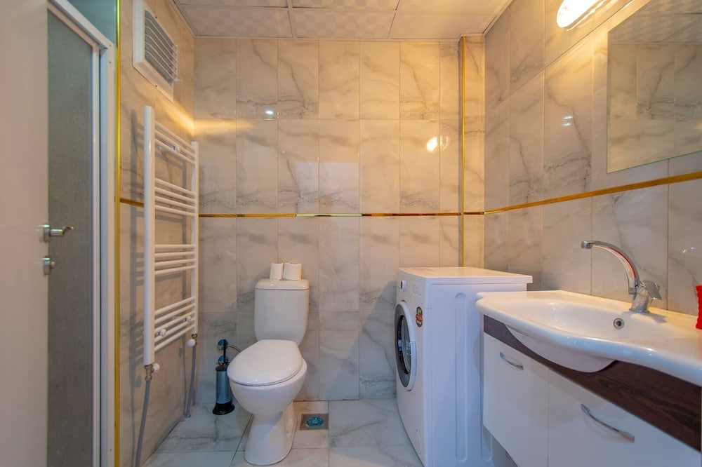 Deluxe Apartment photo 2