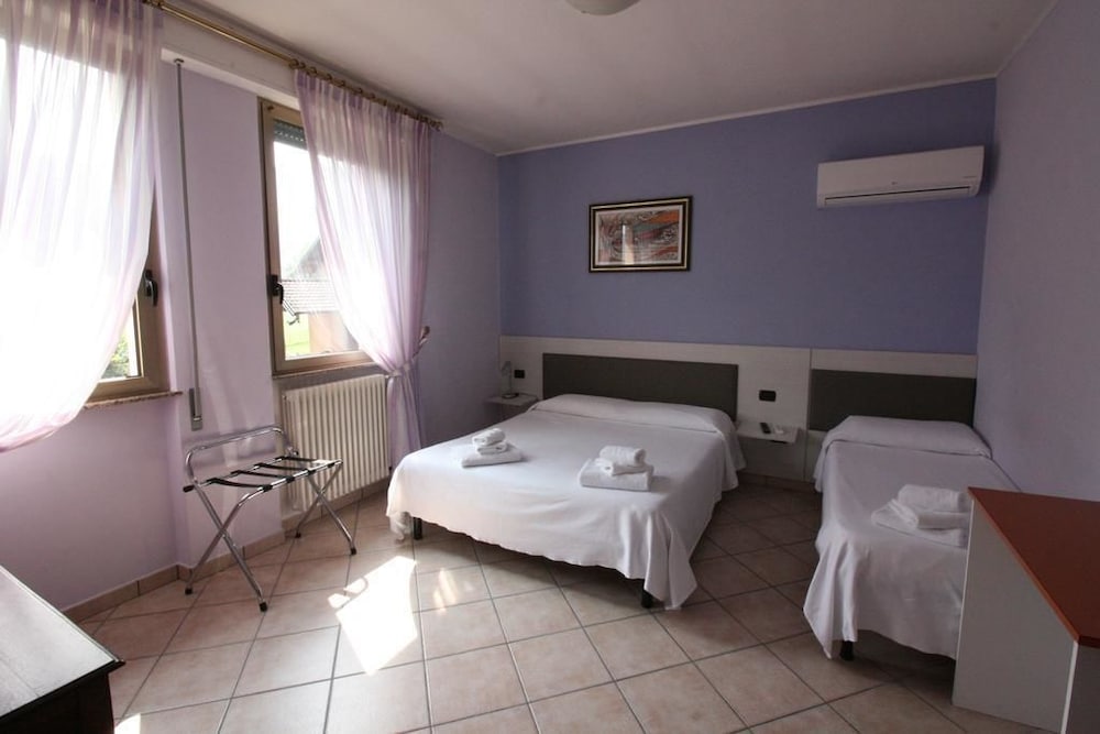 Triple Room, Mountain View