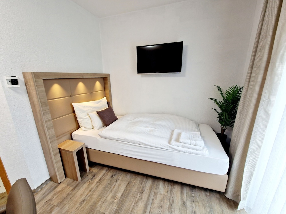 Triple Room, Private Bathroom - Photo 5