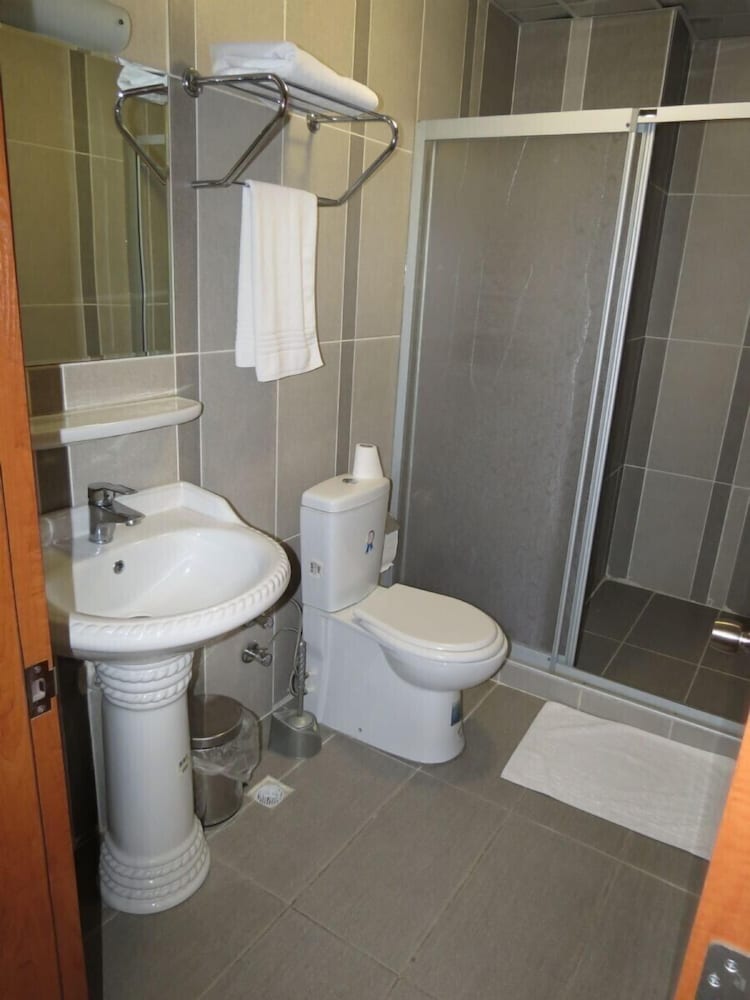 Standard Twin Room photo 3
