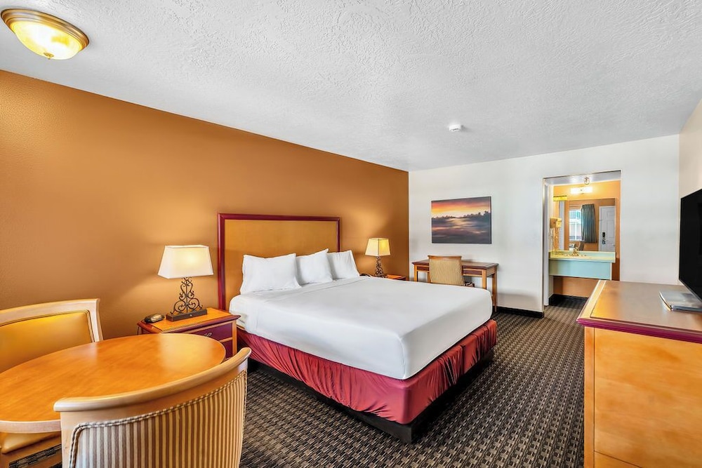 Superior Room, 1 King Bed - Photo 2