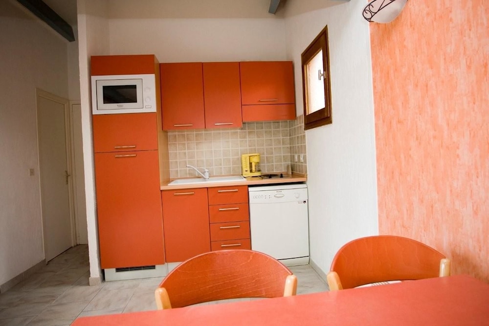 Apartment, 1 Bedroom, Ensuite photo 3