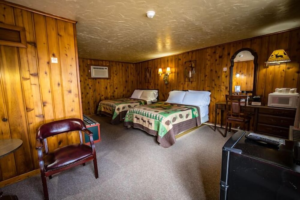 Traditional Room, 2 Double Beds, Roadside photo 1