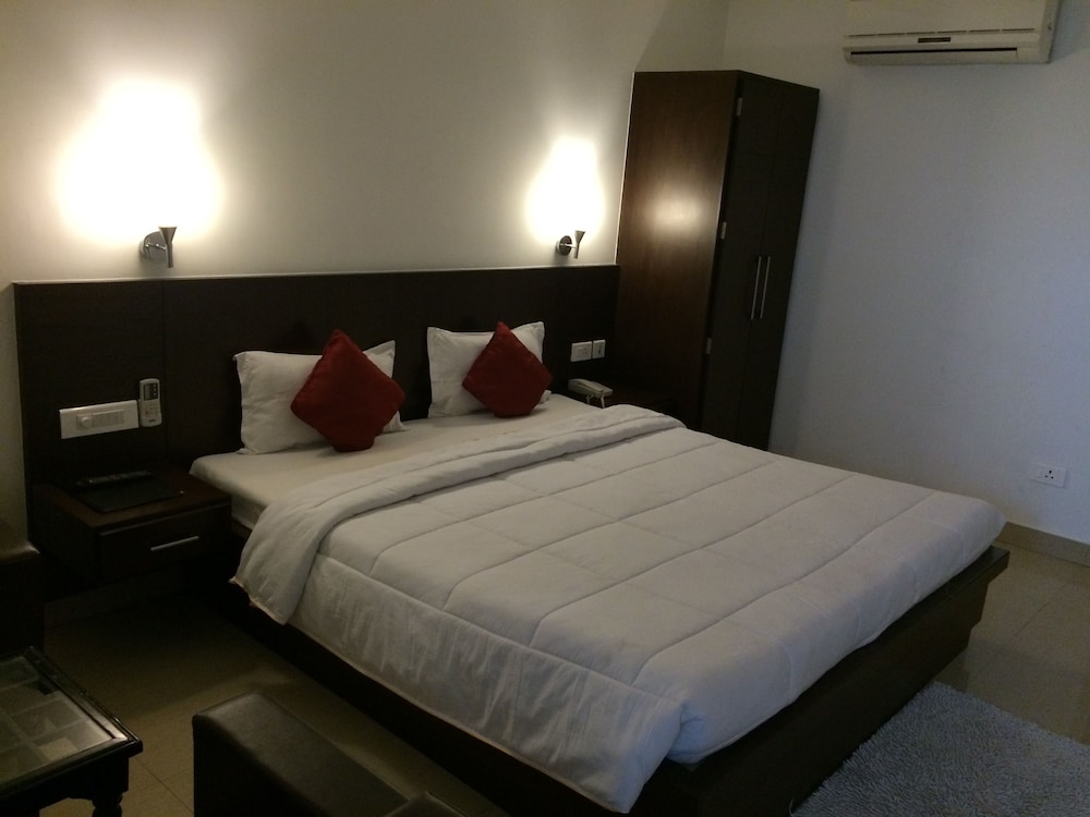 Deluxe Room - Photo 8
