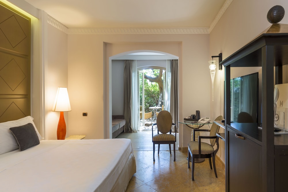 Classic Double or Twin Room - Photo 7