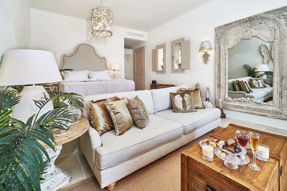Perla Suite Front Sea View with Plunge Pool