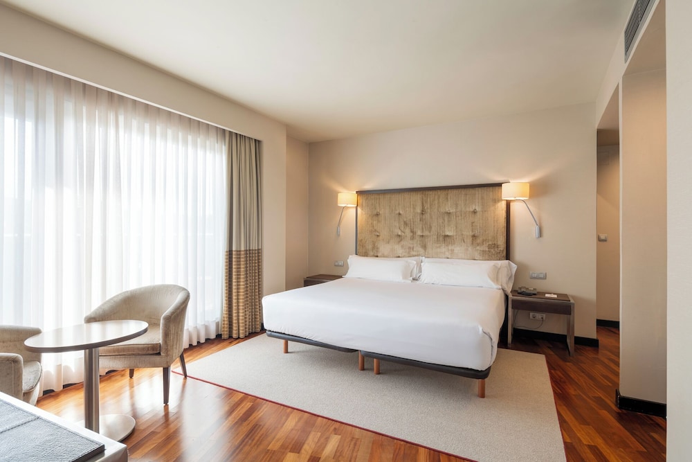 Deluxe Room - Photo 2