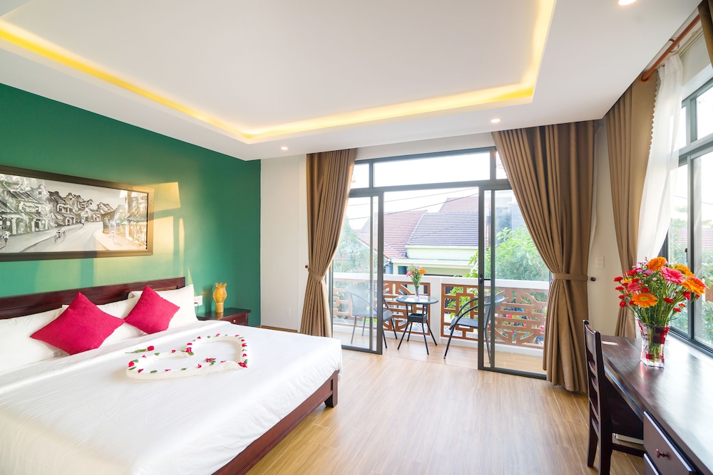 Grand Deluxe Double With Balcony - Photo 2