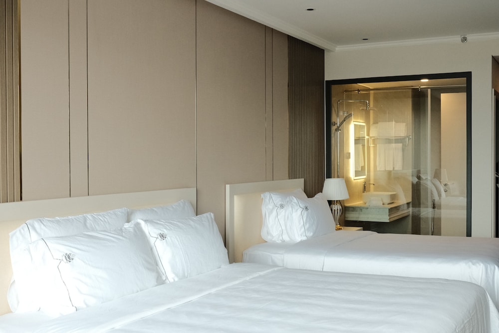 Deluxe Triple Room - Photo 8