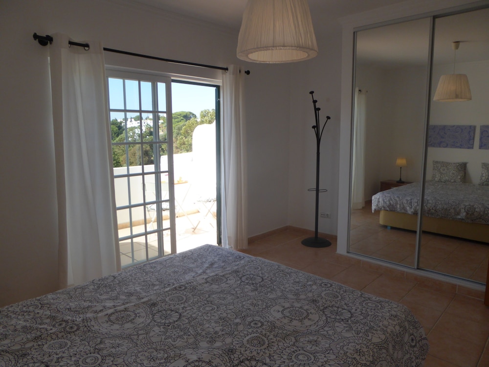 House, 2 Bedrooms, Pool Access, Pool View