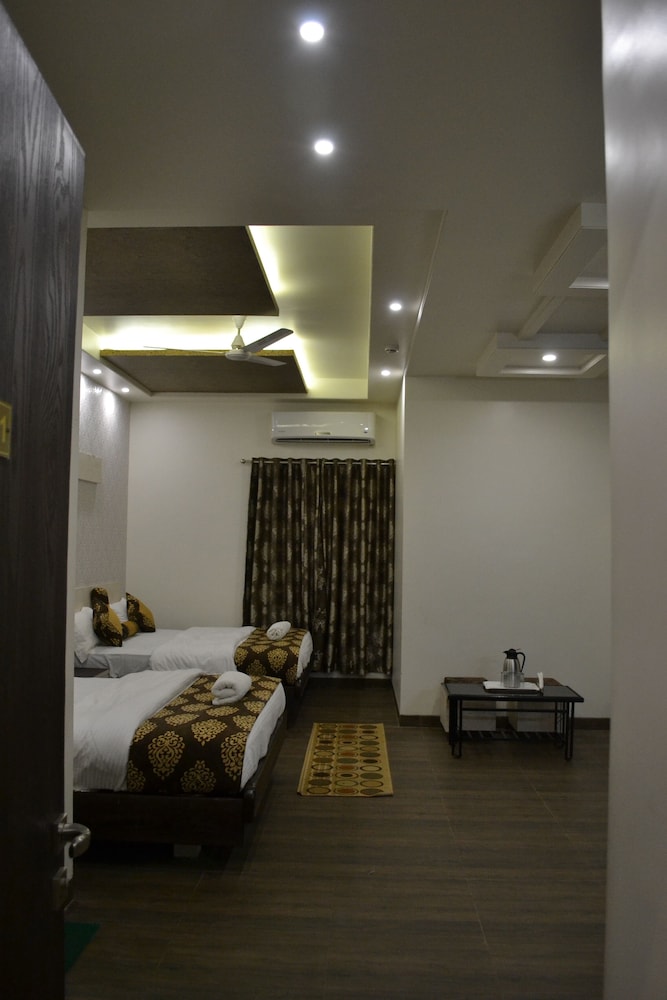 Premium Room - Photo 3