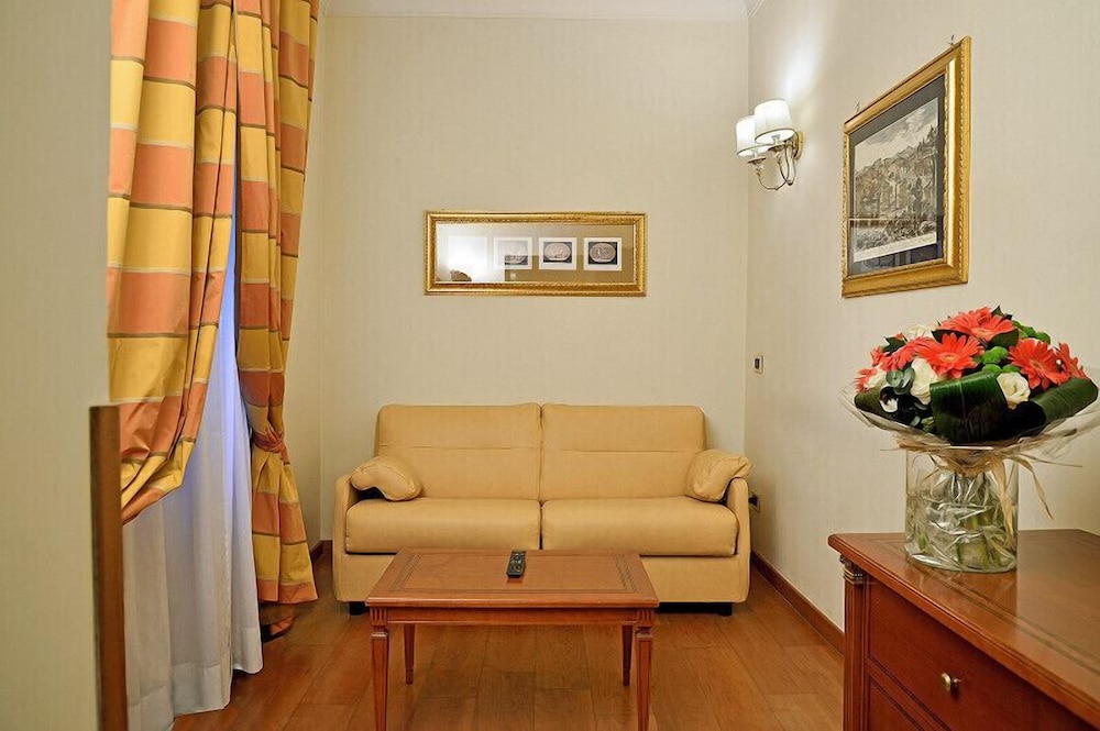 Club Double Room photo 3