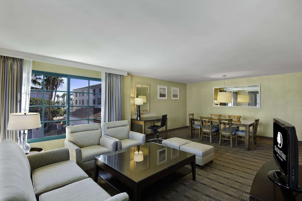 Full Size-King Suite - Photo 4
