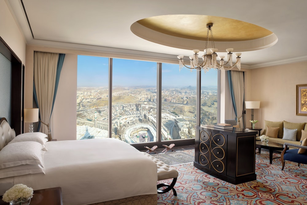 Grand Suite, 1 King Bed with Sofa bed (Kaaba)